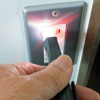 コンセント検電状態
